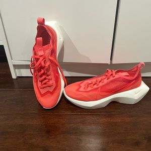 Never worn Nike Vista Lite